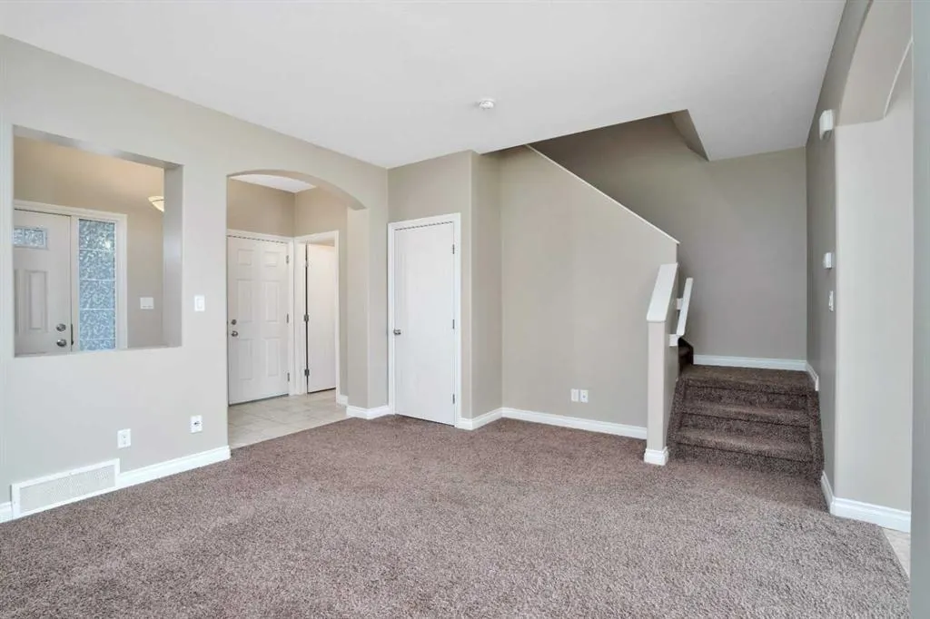 275 Cedar Square