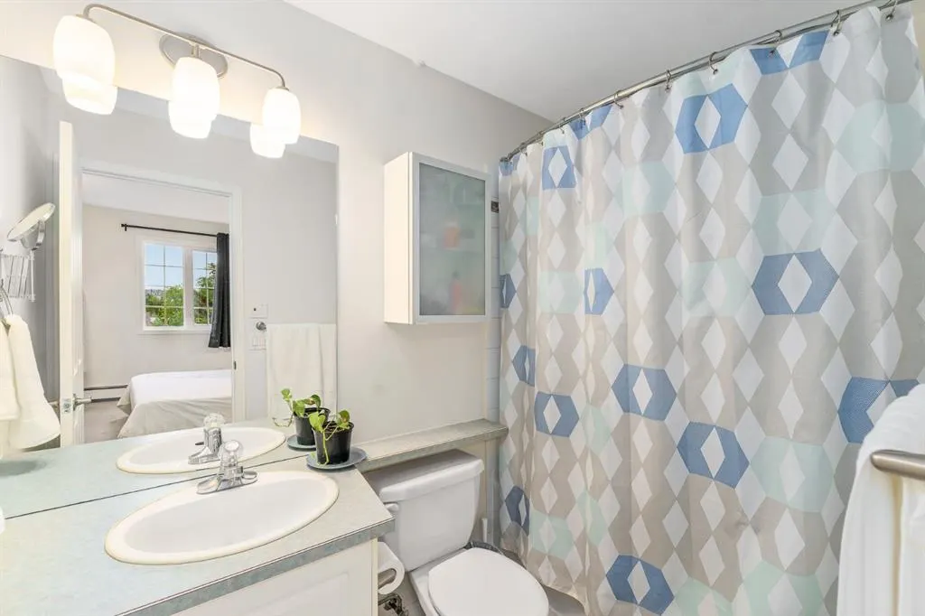 649 Marsh Road NE, #316