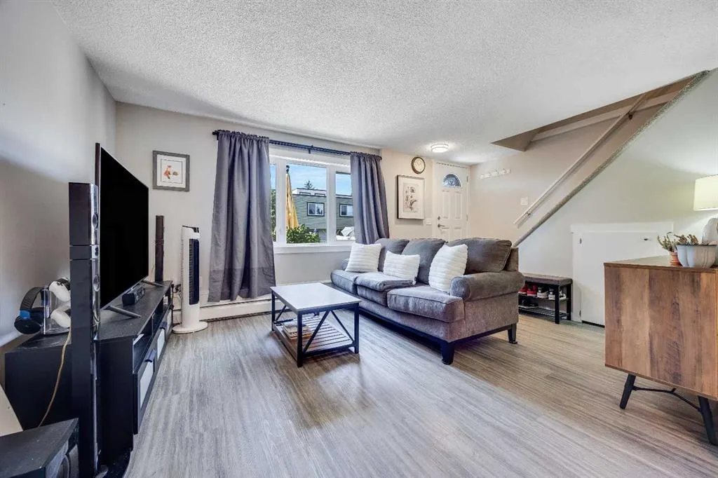 3809 45 Street SW, #94