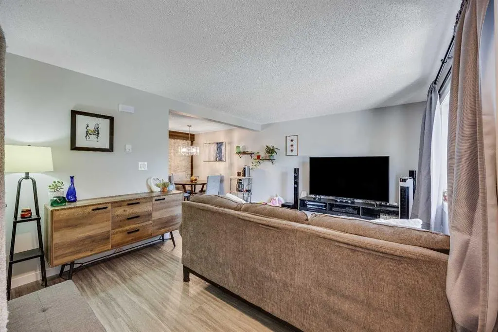 3809 45 Street SW, #94