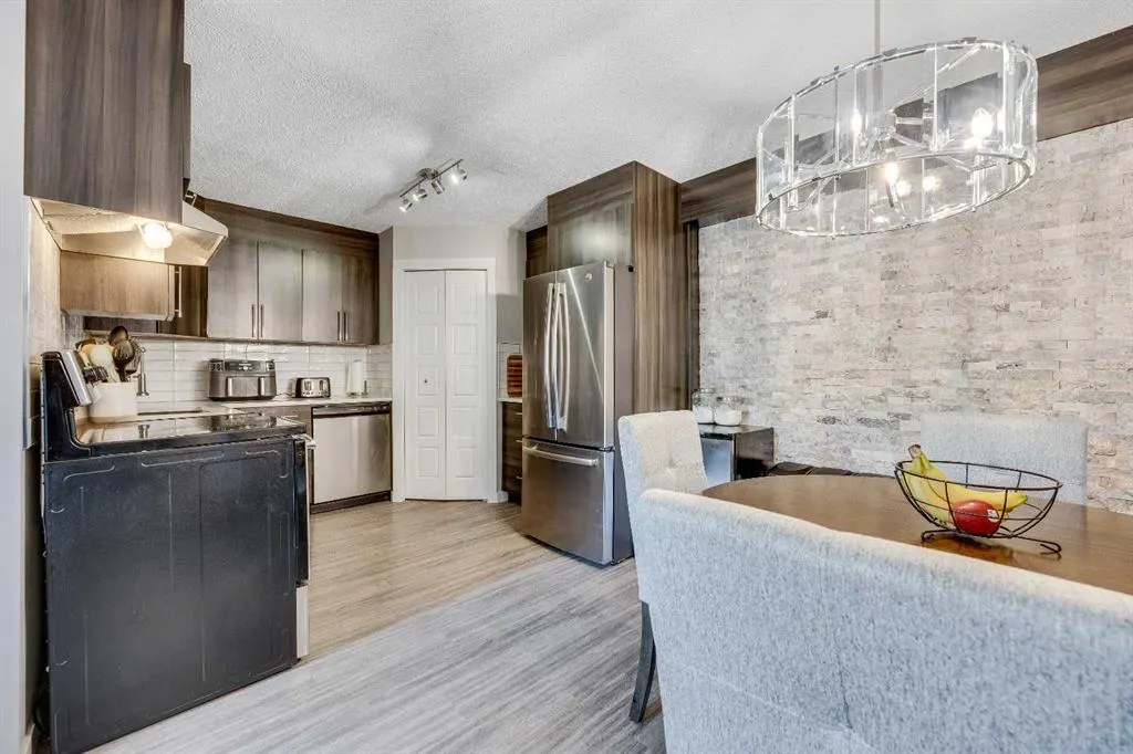 3809 45 Street SW, #94