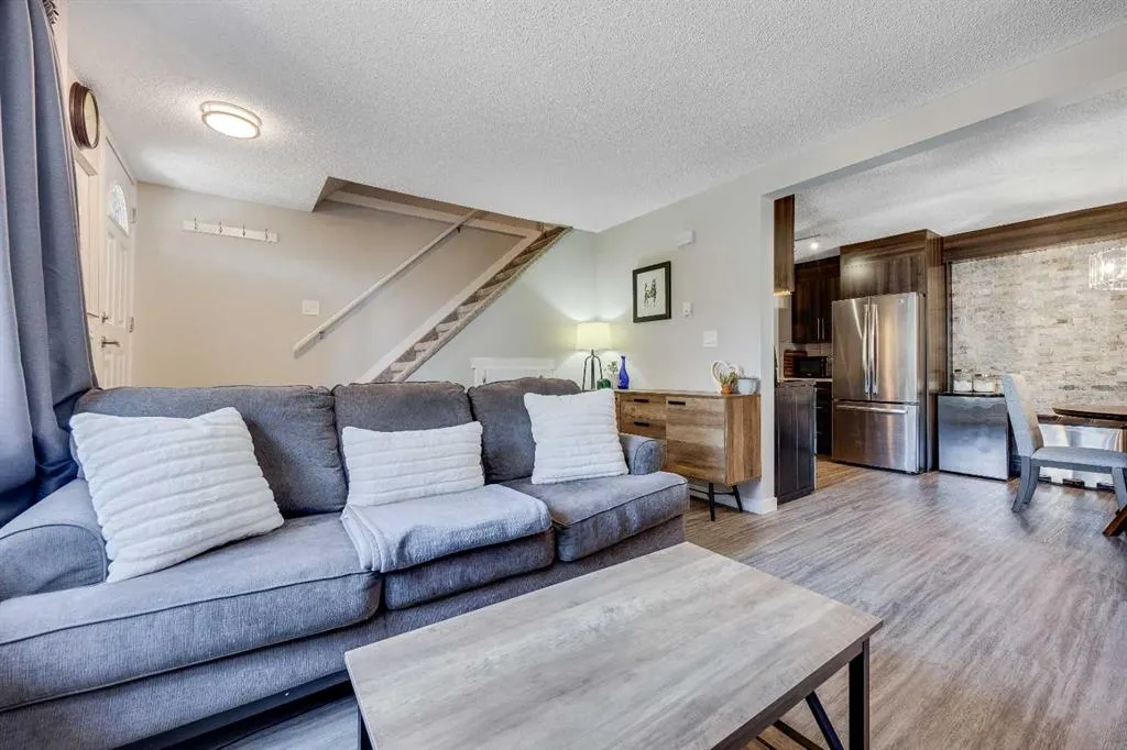 3809 45 Street SW, #94