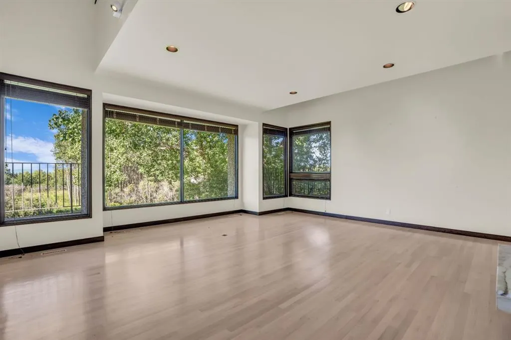 237 Escarpment Drive