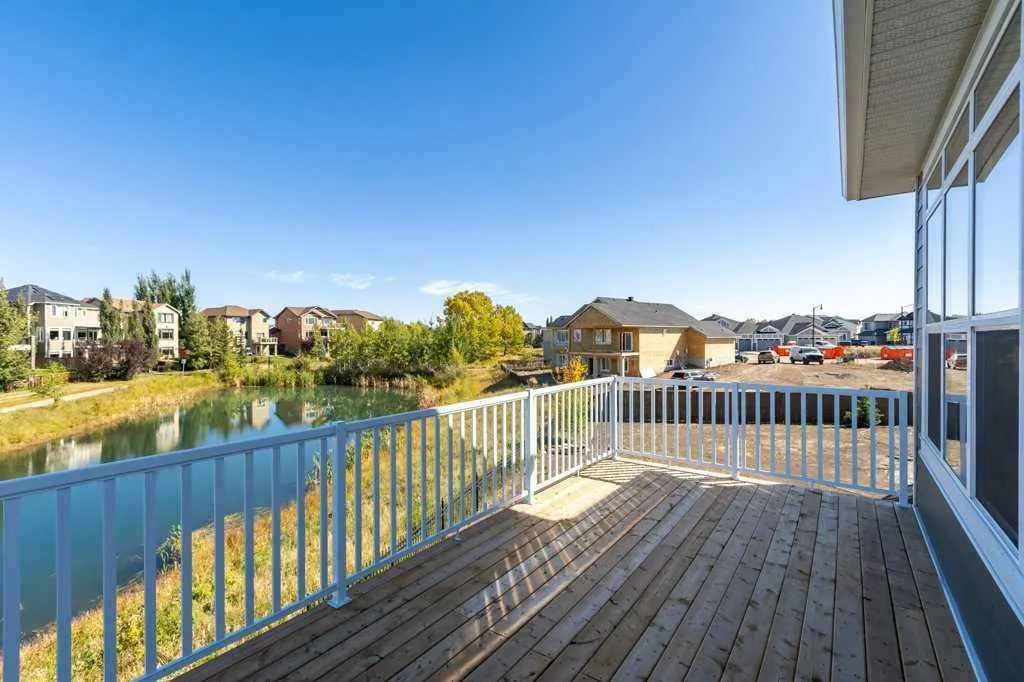 108 Monterey Bay SE