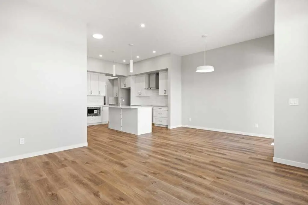 108 Monterey Bay SE