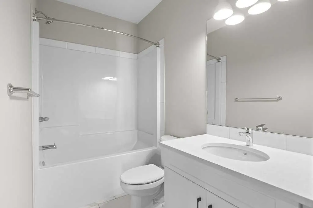 108 Monterey Bay SE