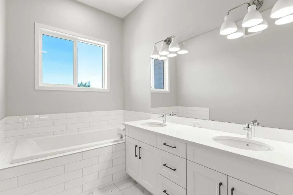 108 Monterey Bay SE