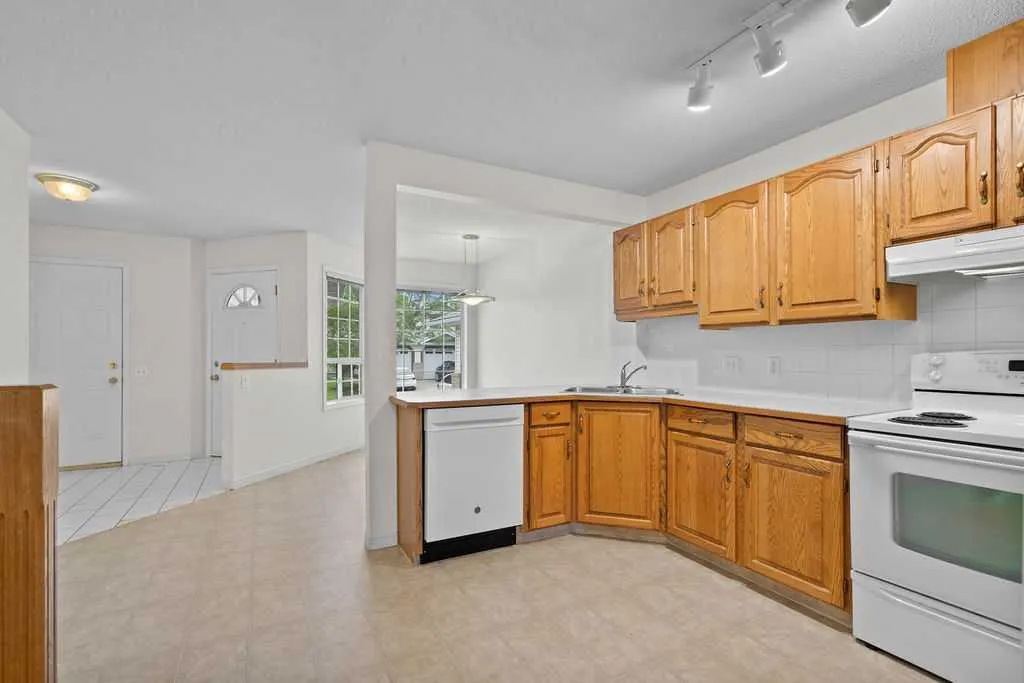 31 Silvergrove Close NW