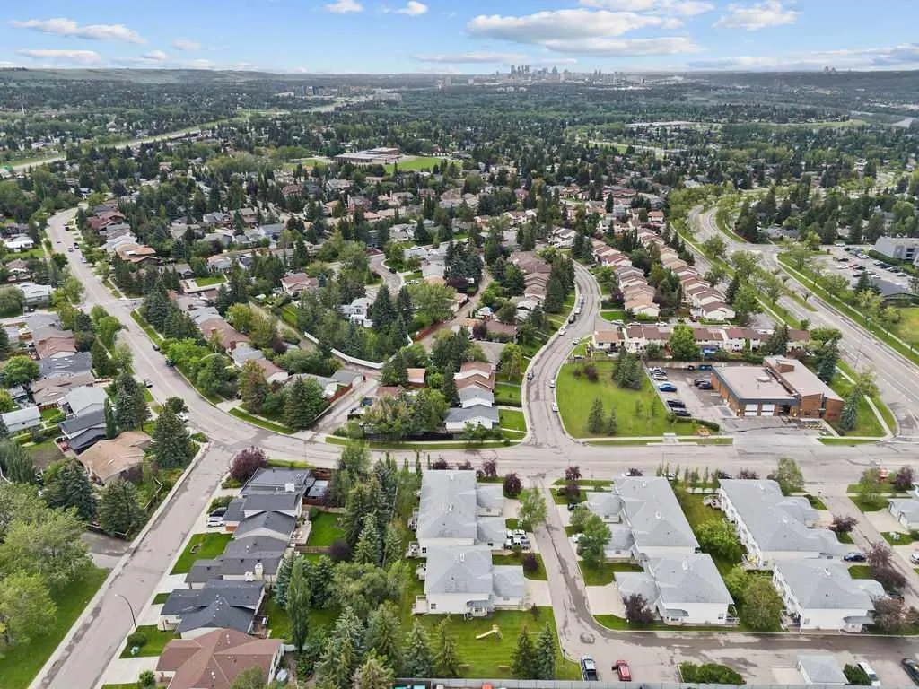31 Silvergrove Close NW