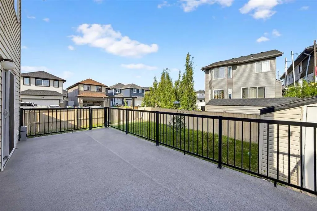 143 Saddleland Crescent NE