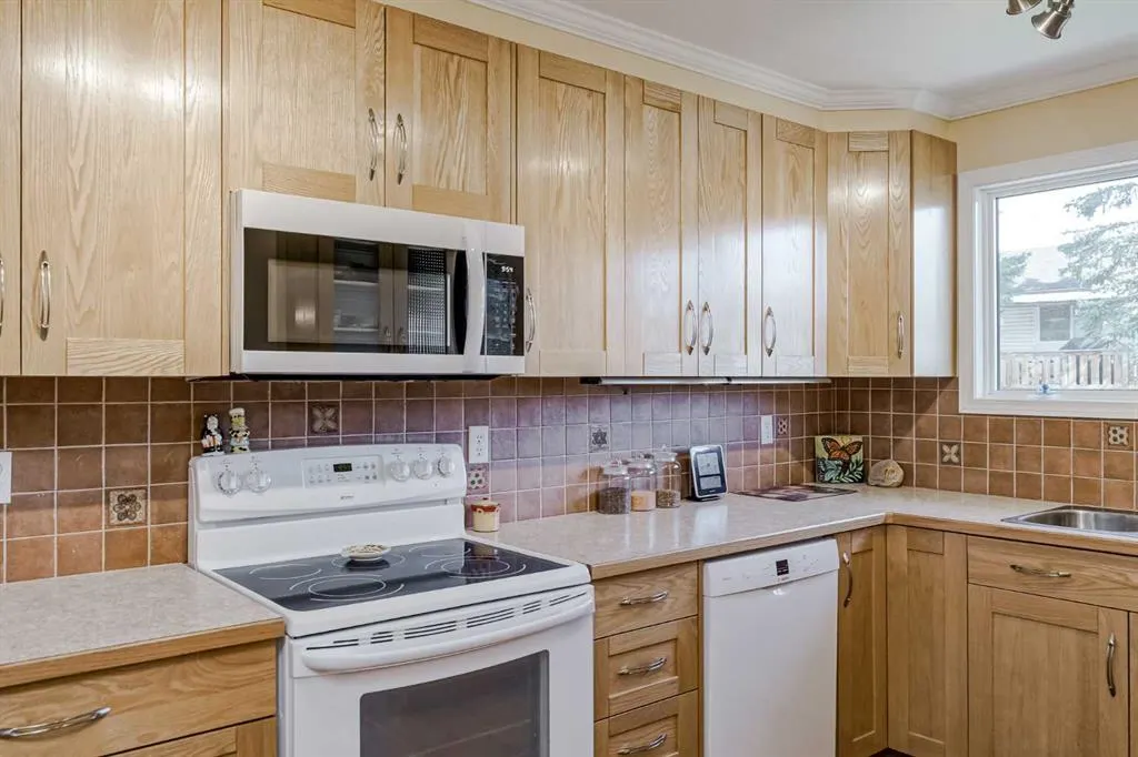 4 Whitefield Close NE