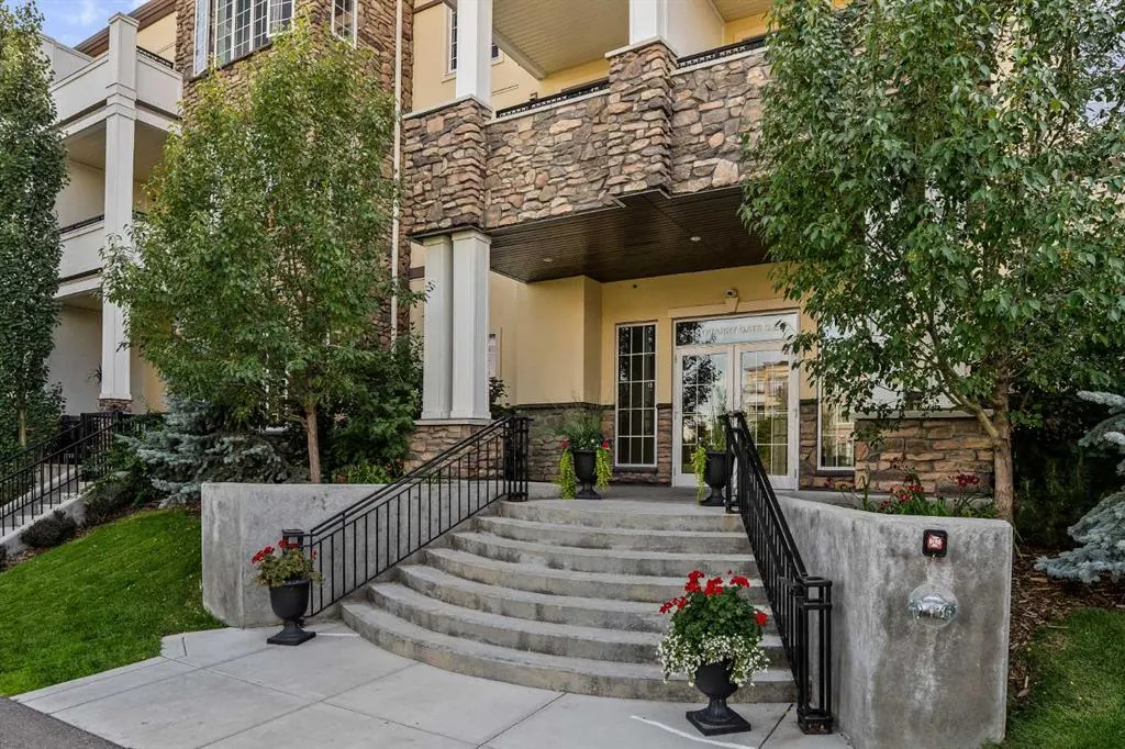 38 Quarry Gate SE, #108