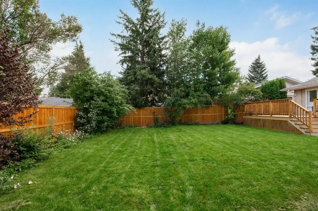 5104 Vallance Crescent NW