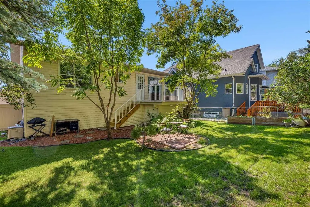 812 Diamond Court SE