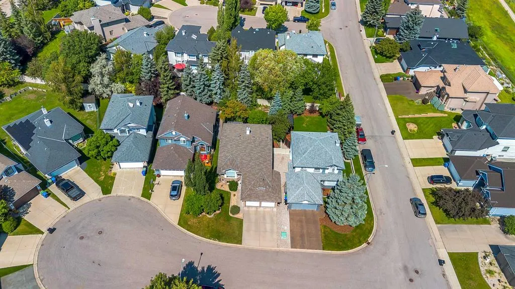 812 Diamond Court SE