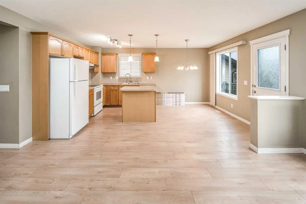 143 Covepark Green NE