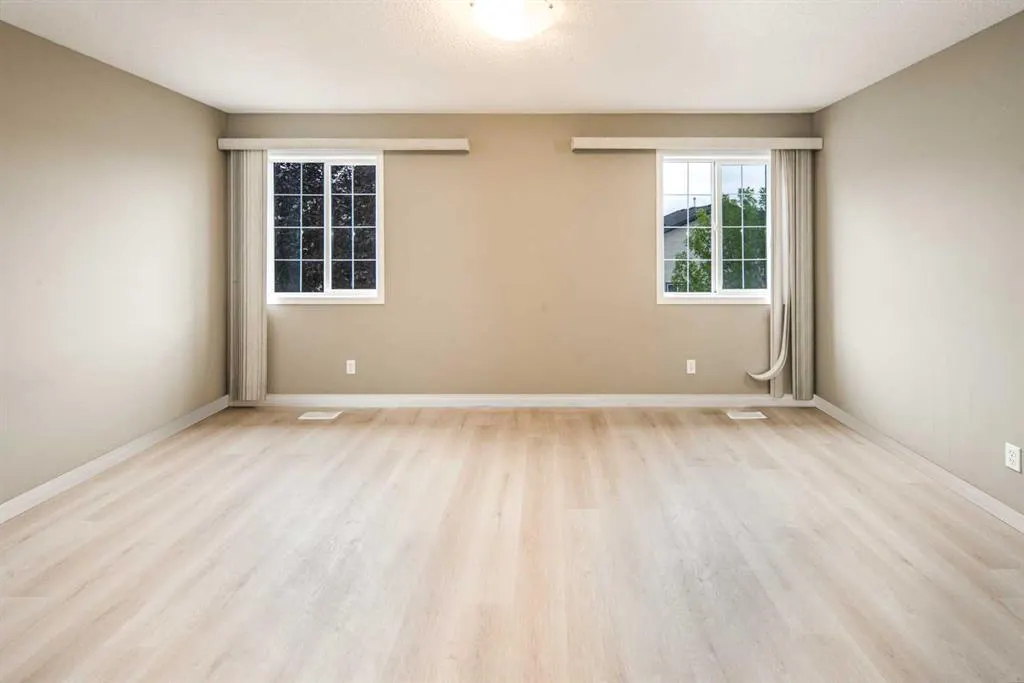 143 Covepark Green NE