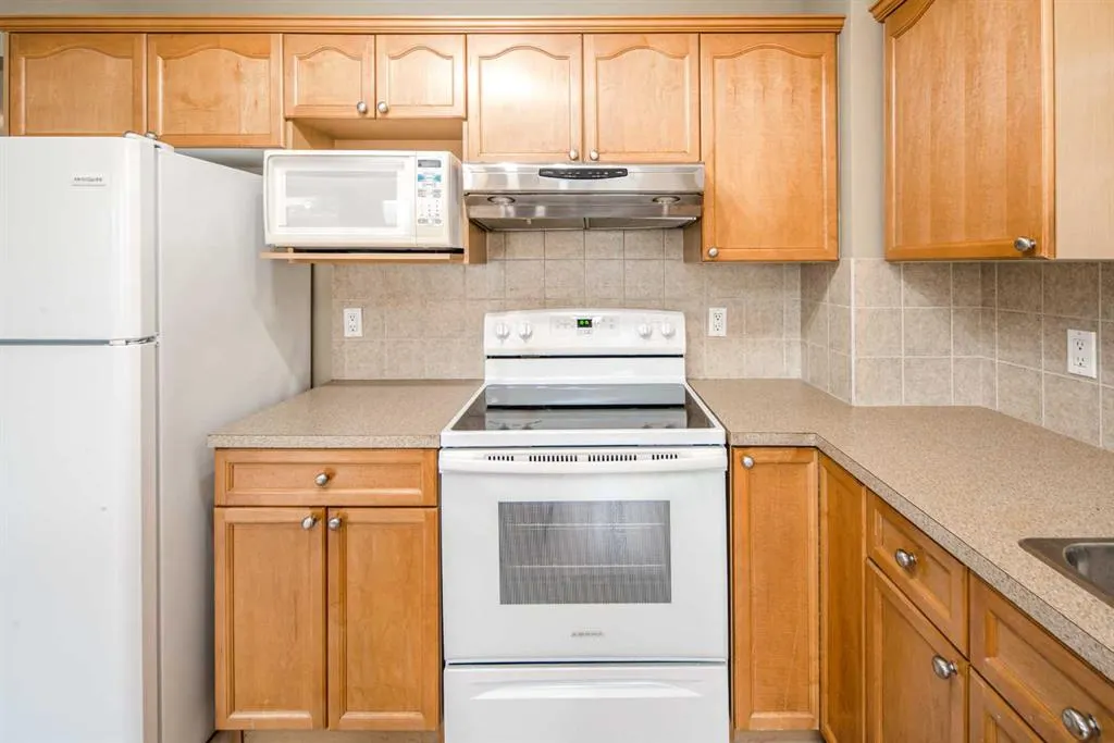 143 Covepark Green NE
