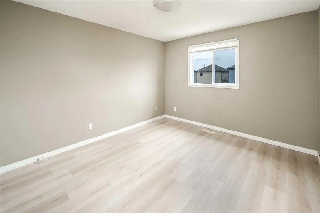143 Covepark Green NE