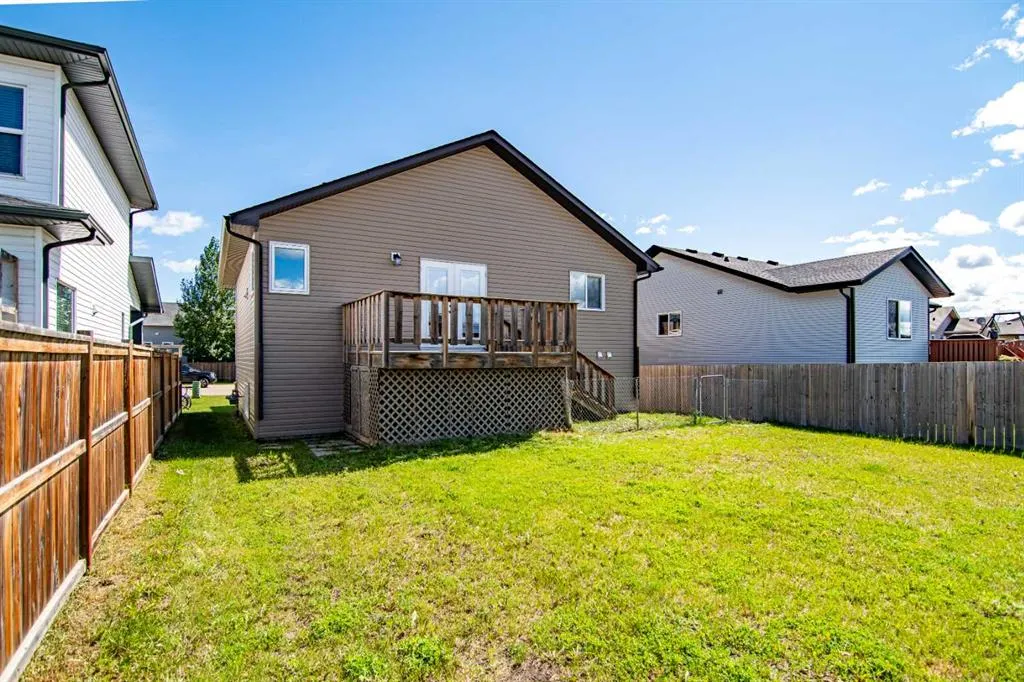 38 Woodbine Avenue NW