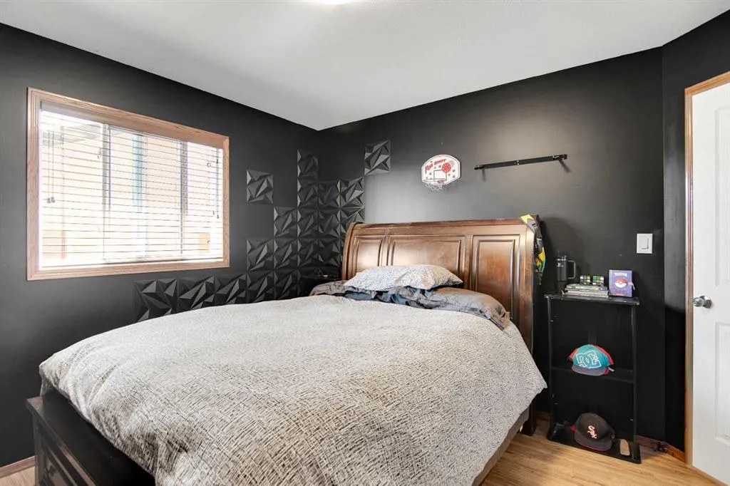 38 Woodbine Avenue NW