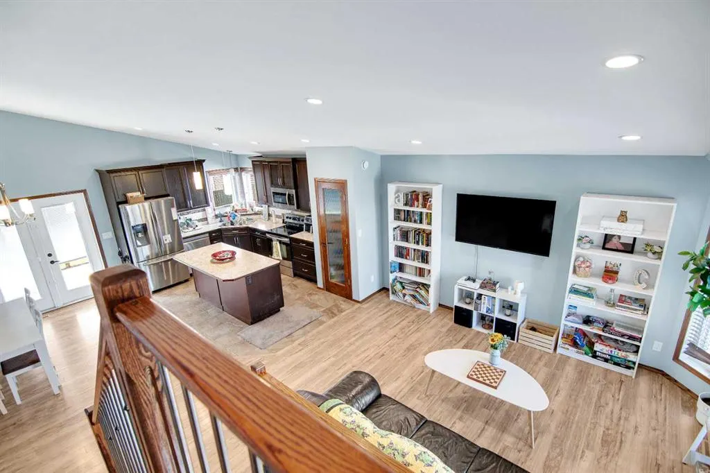 38 Woodbine Avenue NW