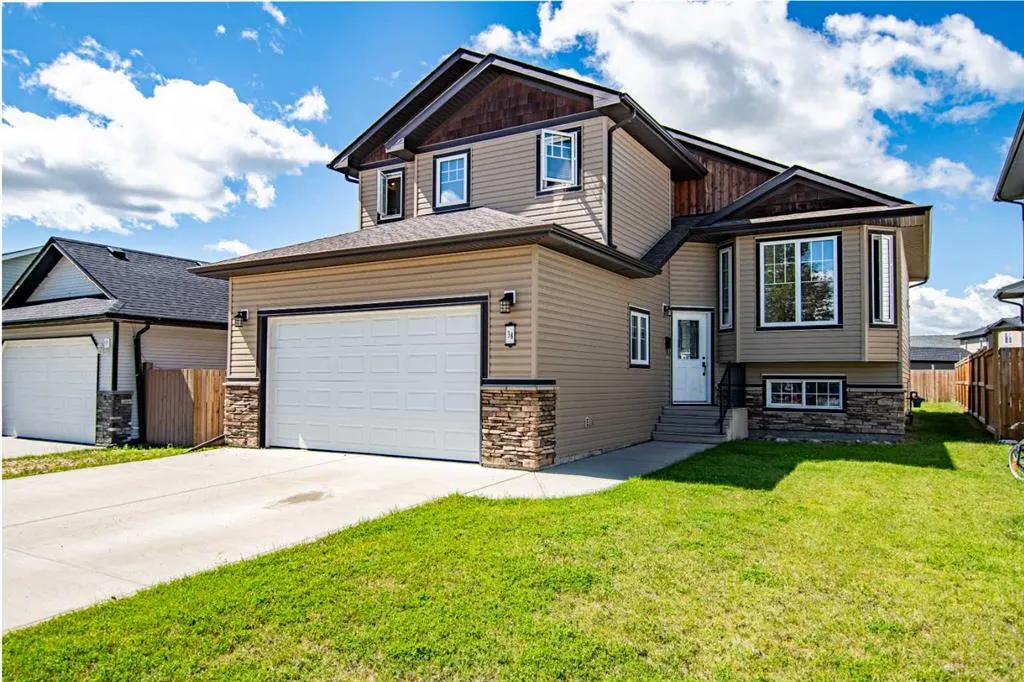 38 Woodbine Avenue NW