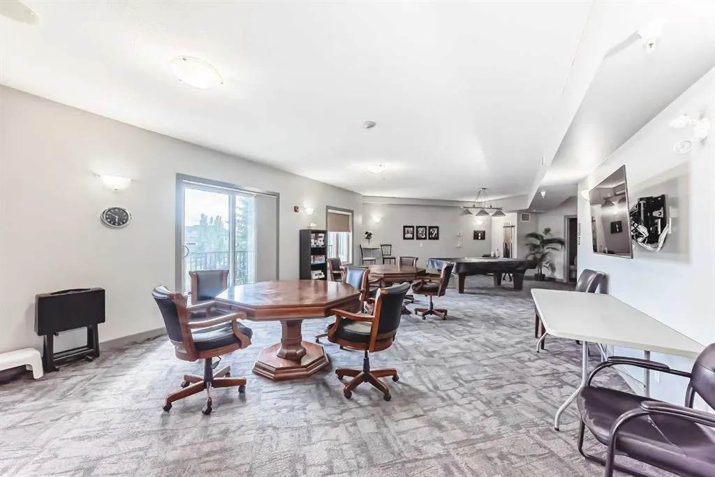 52 Cranfield Link SE, #212