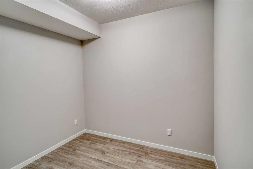 300 Harvest Hills Place NE, #215