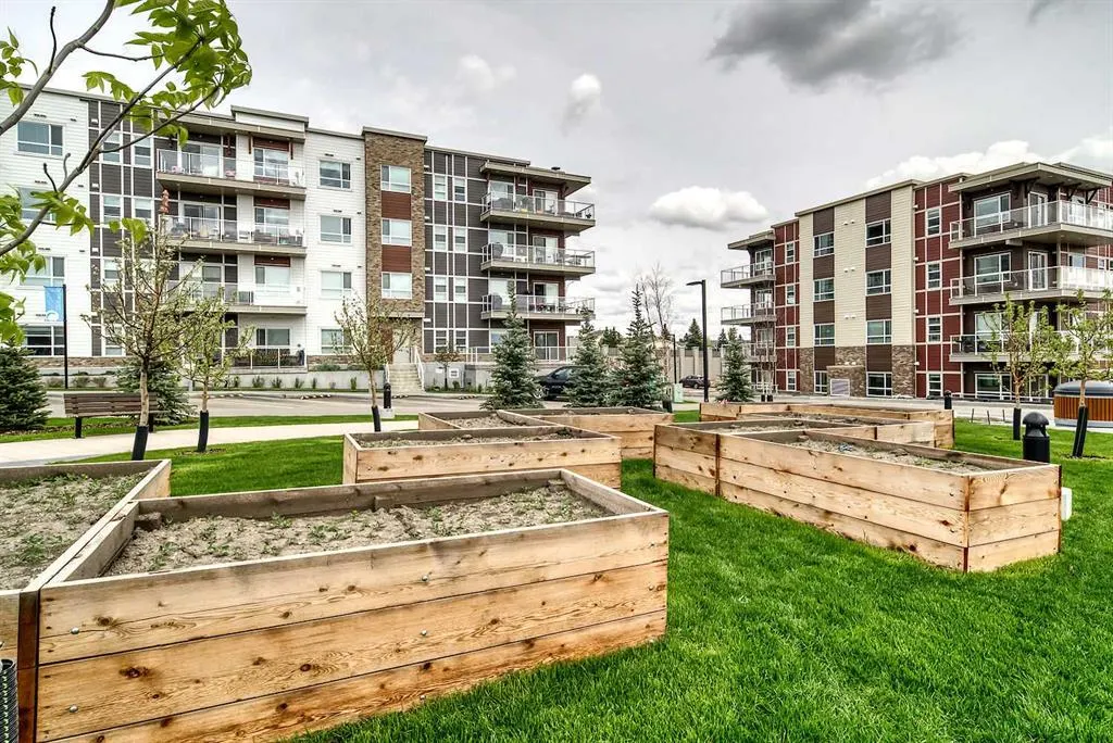 300 Harvest Hills Place NE, #215