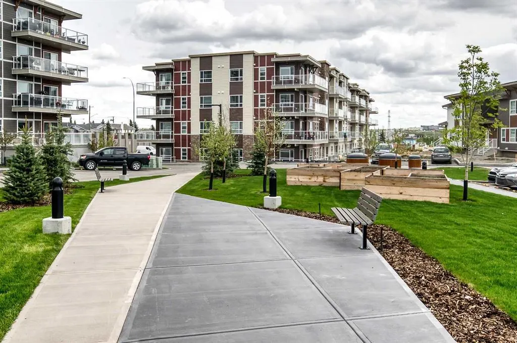 300 Harvest Hills Place NE, #215