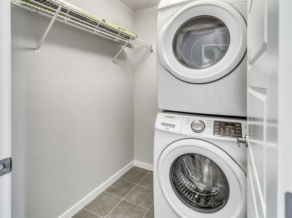 300 Harvest Hills Place NE, #215