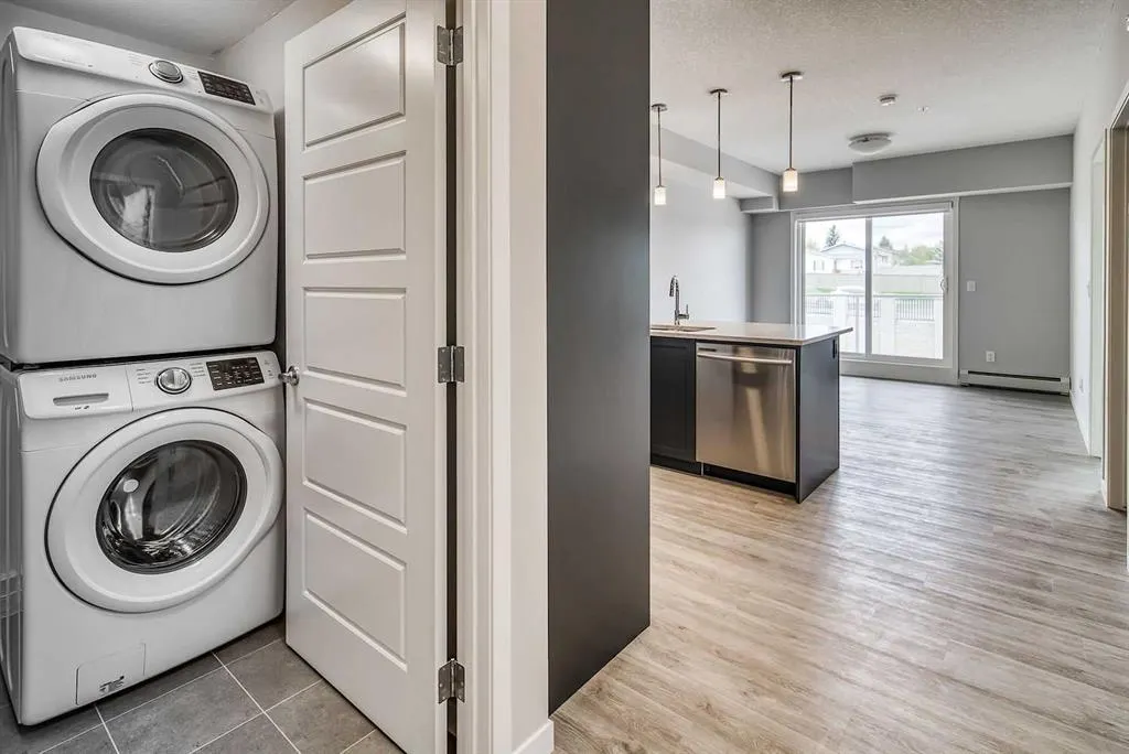 300 Harvest Hills Place NE, #215
