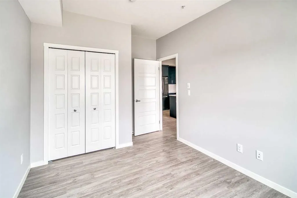 300 Harvest Hills Place NE, #215