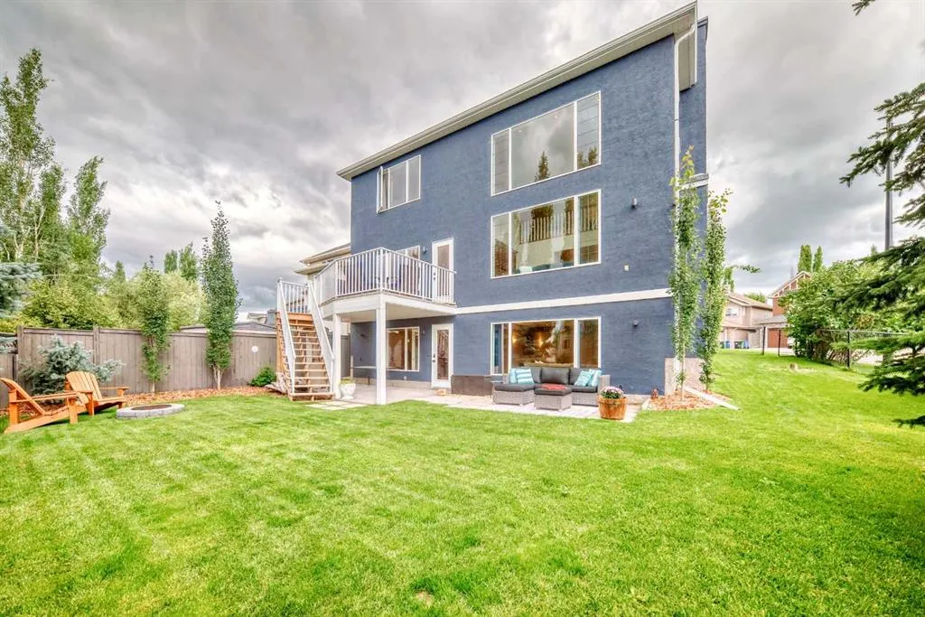 35 Cougar Ridge View SW