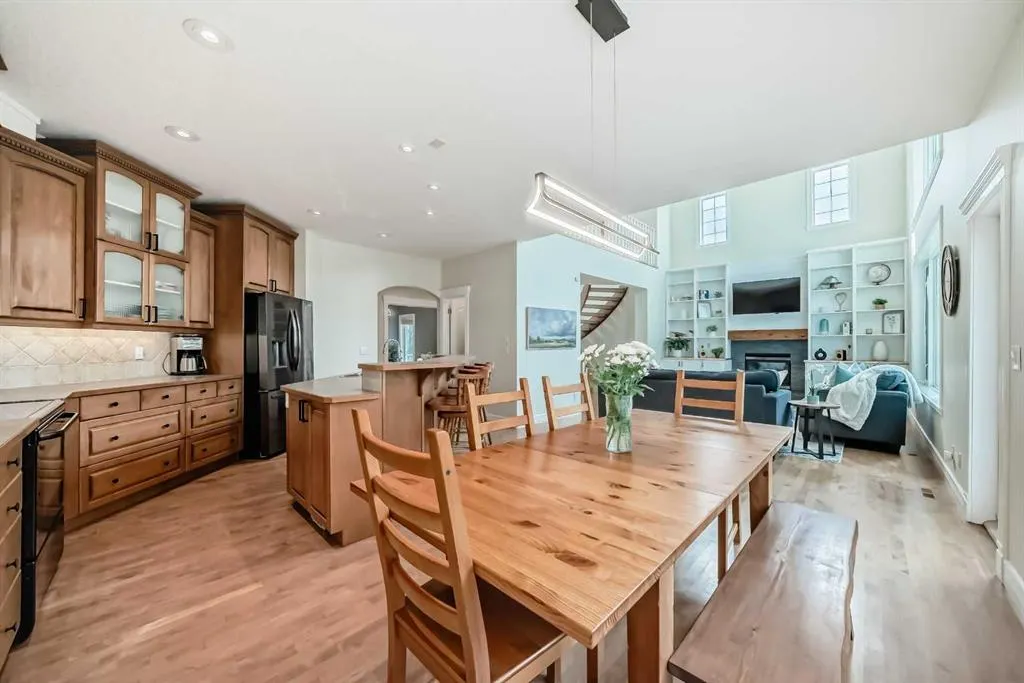 35 Cougar Ridge View SW