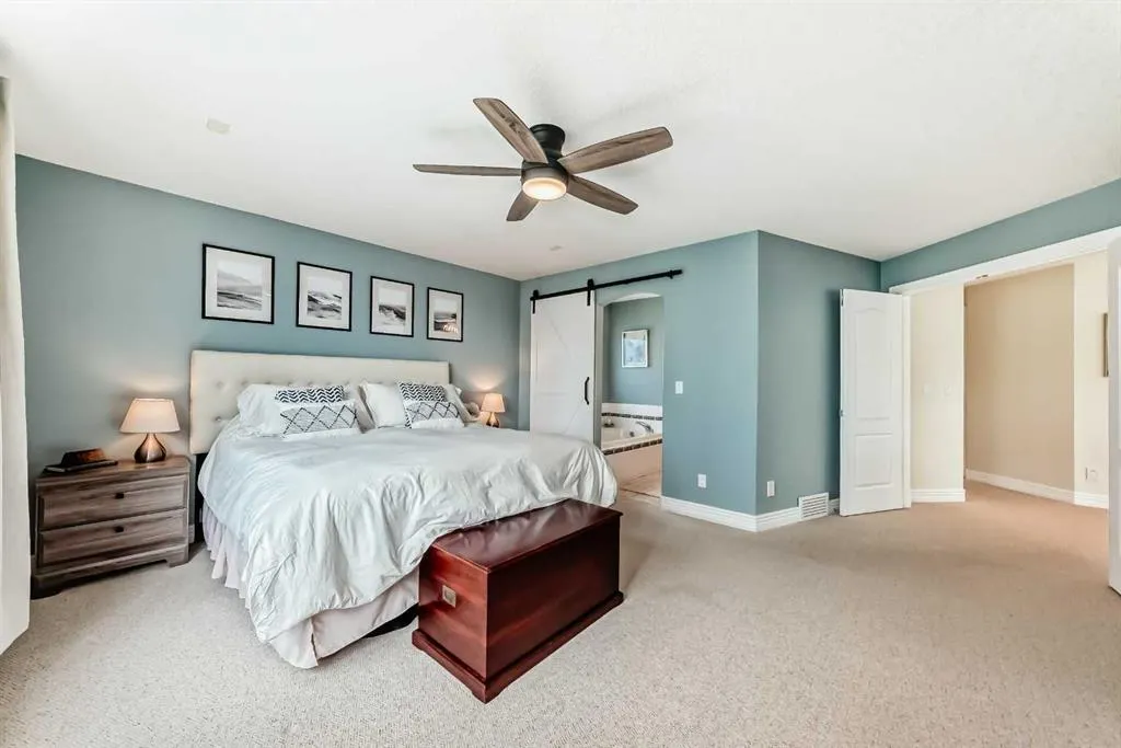 35 Cougar Ridge View SW