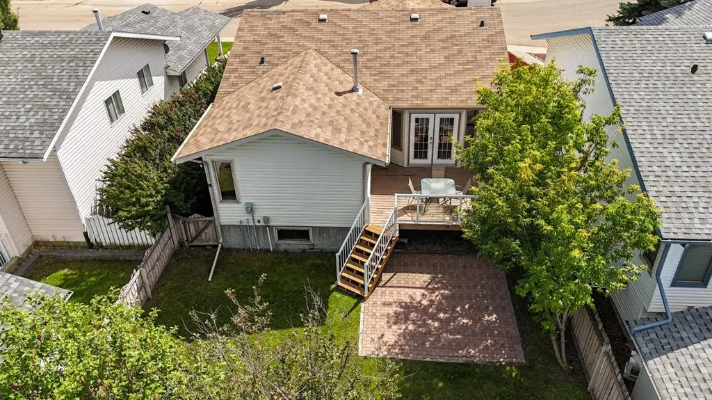 66 Edwards Crescent