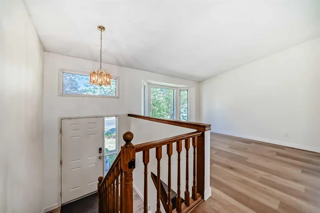 331 Sunvale Drive SE