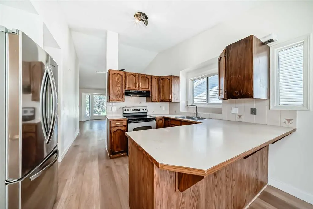 331 Sunvale Drive SE