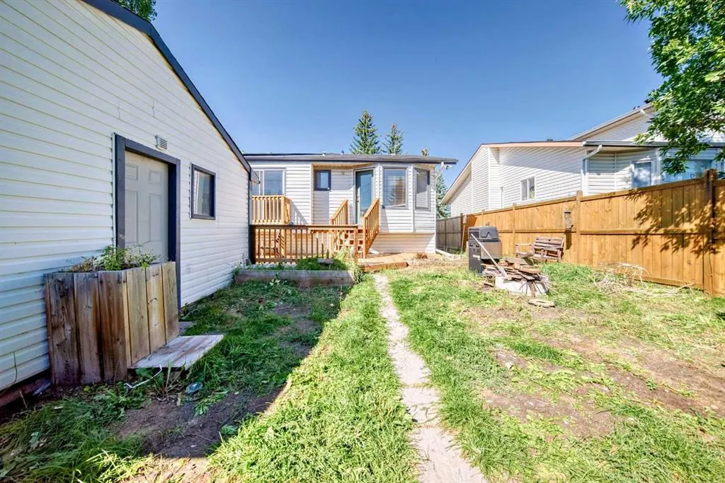 331 Sunvale Drive SE