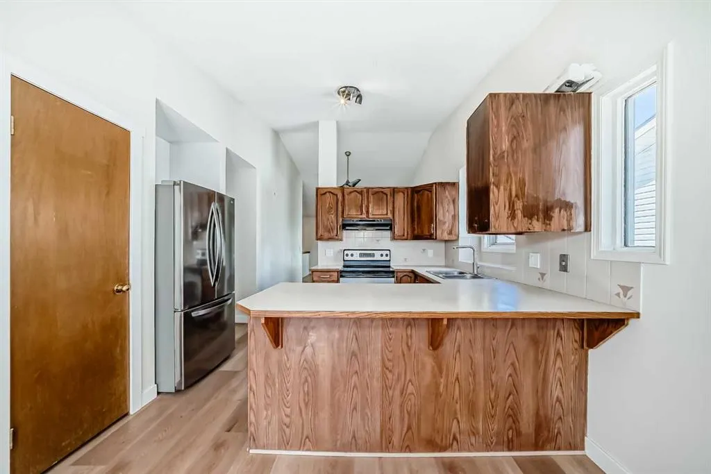 331 Sunvale Drive SE