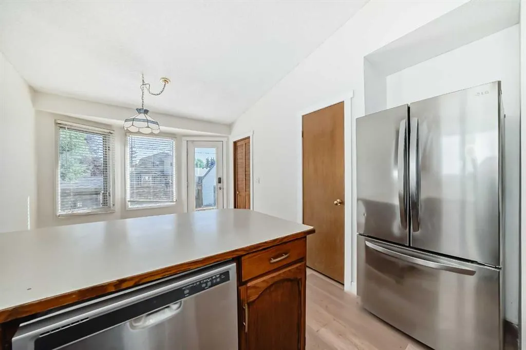 331 Sunvale Drive SE