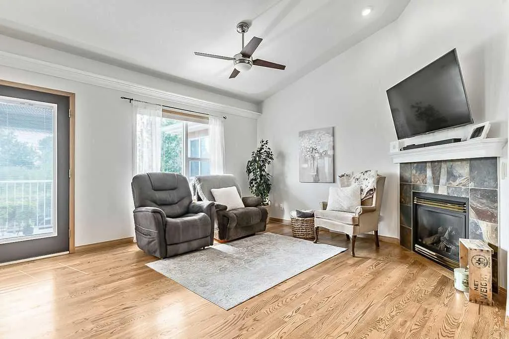 316 Lineham Acres Drive NW