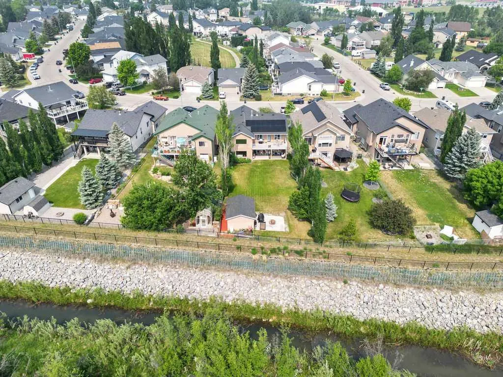 316 Lineham Acres Drive NW