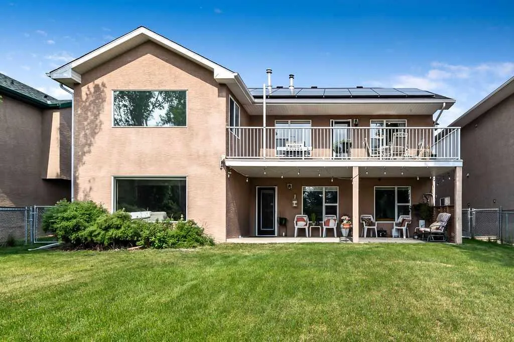 316 Lineham Acres Drive NW