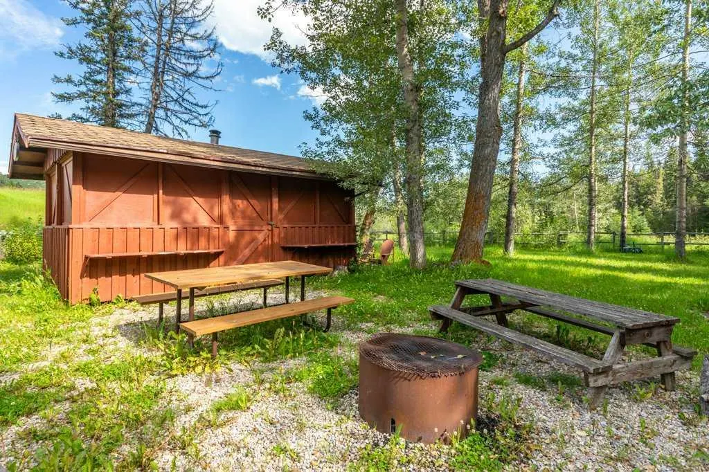 292 Saddle Road