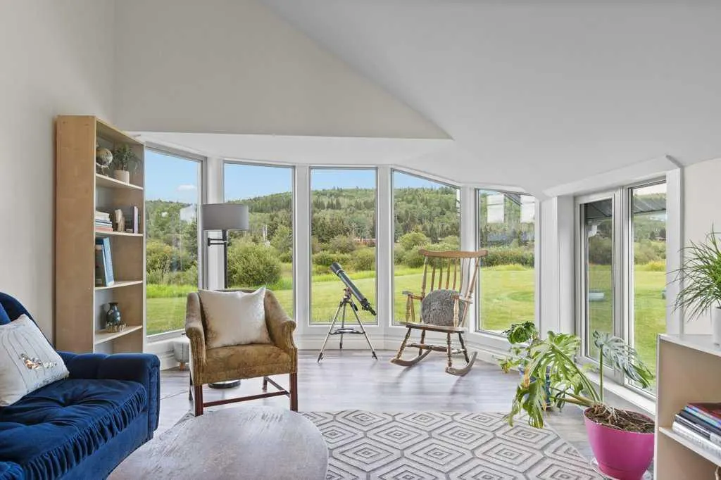 292 Saddle Road