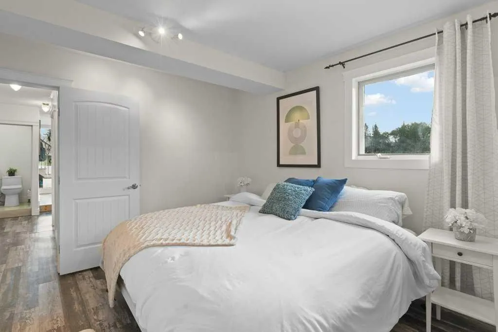 292 Saddle Road
