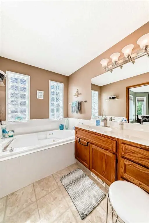 15 Chaparral Link SE